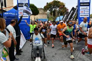 Salomon Çeşme Yarı Maratonu yoğun katılımla gerçekleşti.