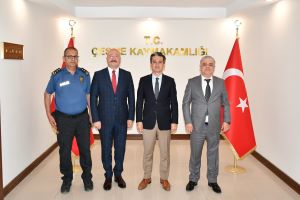 Polis Başmüfettişleri Serdar Şenyurt ve Samet Mete Ünsal, Kaymakamımız  Sayın Mehmet Maraşlı’yı makamında ziyaret etti.